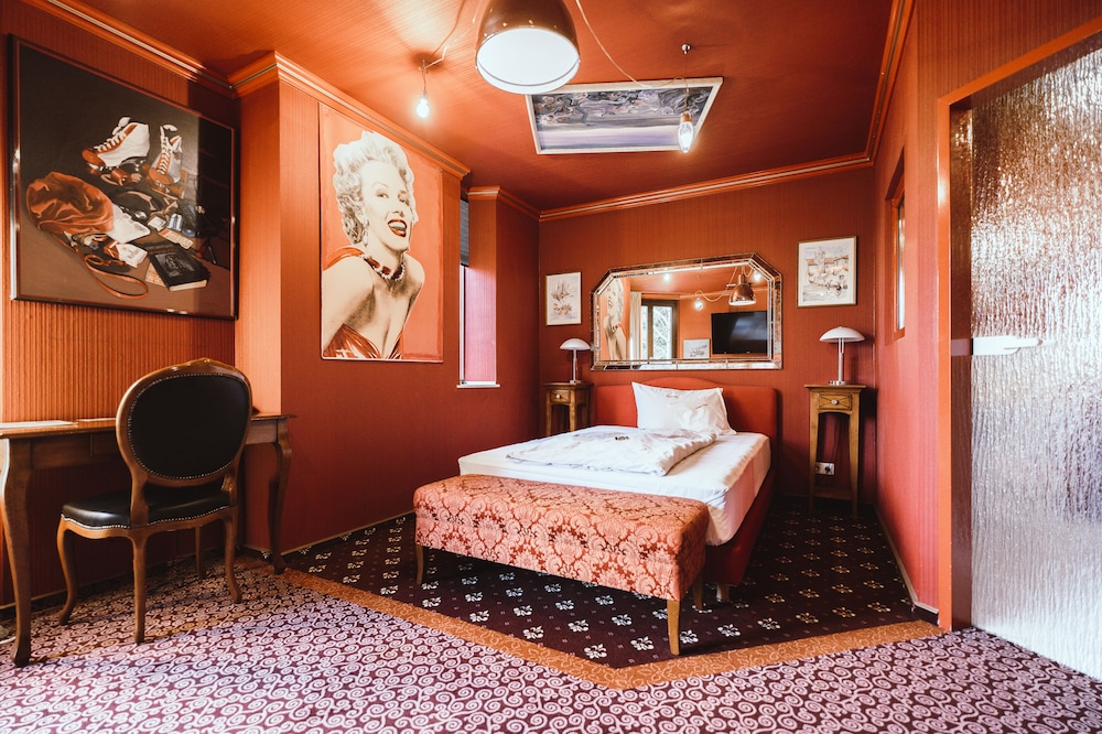 Design Hotel Euskirchen — 4-Star Luxury Hotel in Euskirchen, Germany