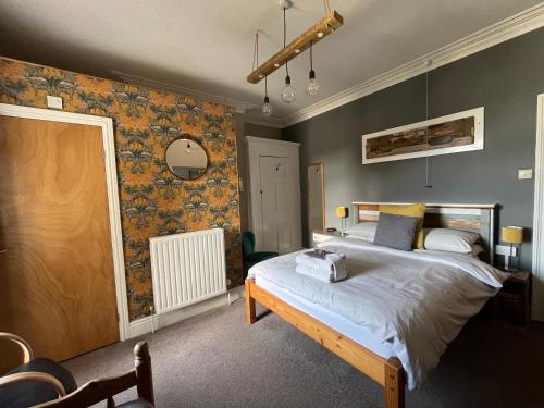 Kelston Guest House — 4-Star Luxury Hotel in Weymouth, United Kingdom