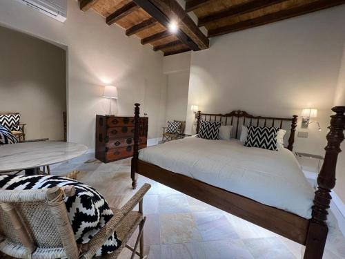 Palazzo Balbo di Vinadio Apartments — 4-Star Luxury Hotel in Turin, Italy