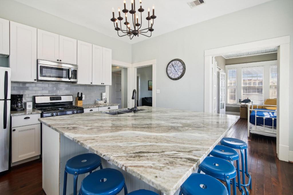 The Big Kahuna Manor in Galveston, United States