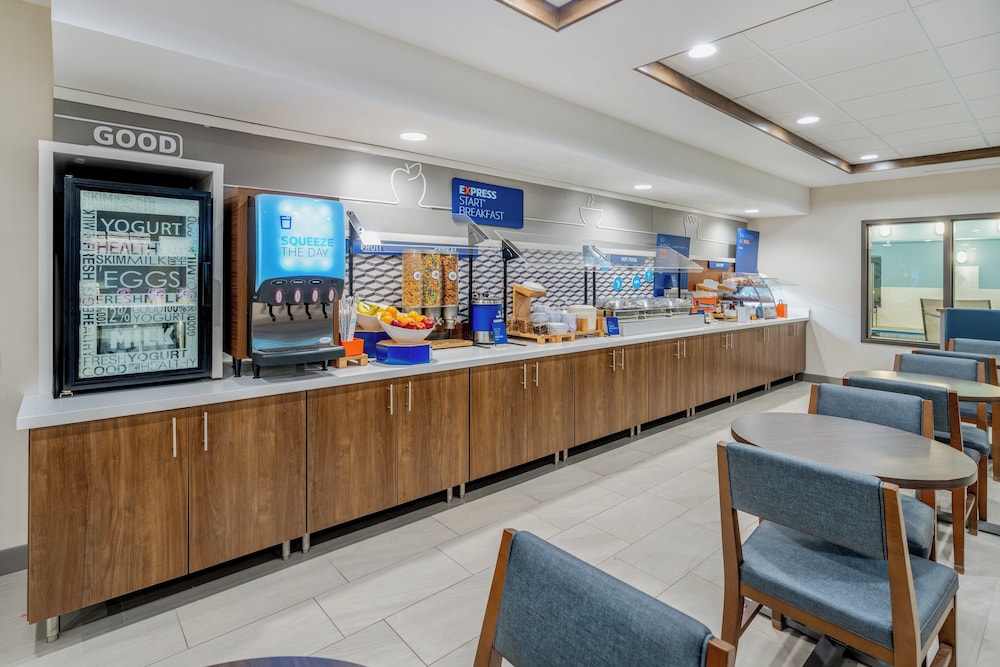 Holiday Inn Express Hotel & Suites Cheyenne by IHG - photo 34