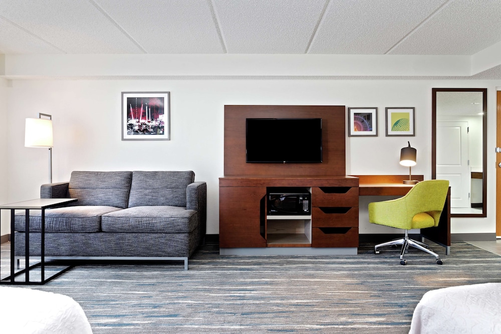 Hampton Inn & Suites Orlando Intl Dr N - photo 23