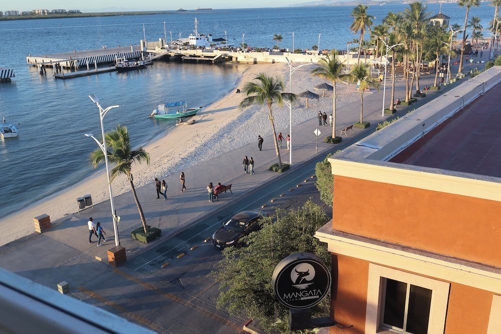 Seven Crown La Paz Malecon