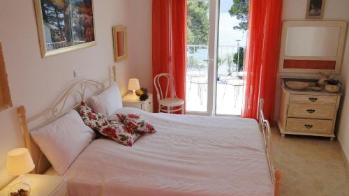 Villa Nelly — 4-Star Luxury Hotel in Orebic, Croatia