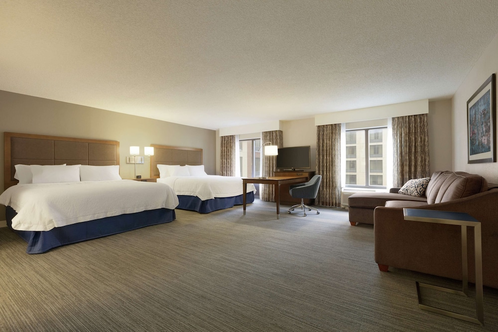 Hampton Inn & Suites Nashville Downtown - photo 6