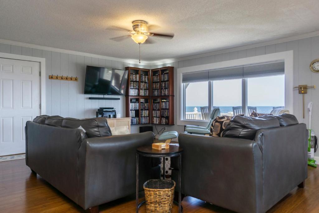 Breezy Oaks by Oak Island Accommodations - photo 3