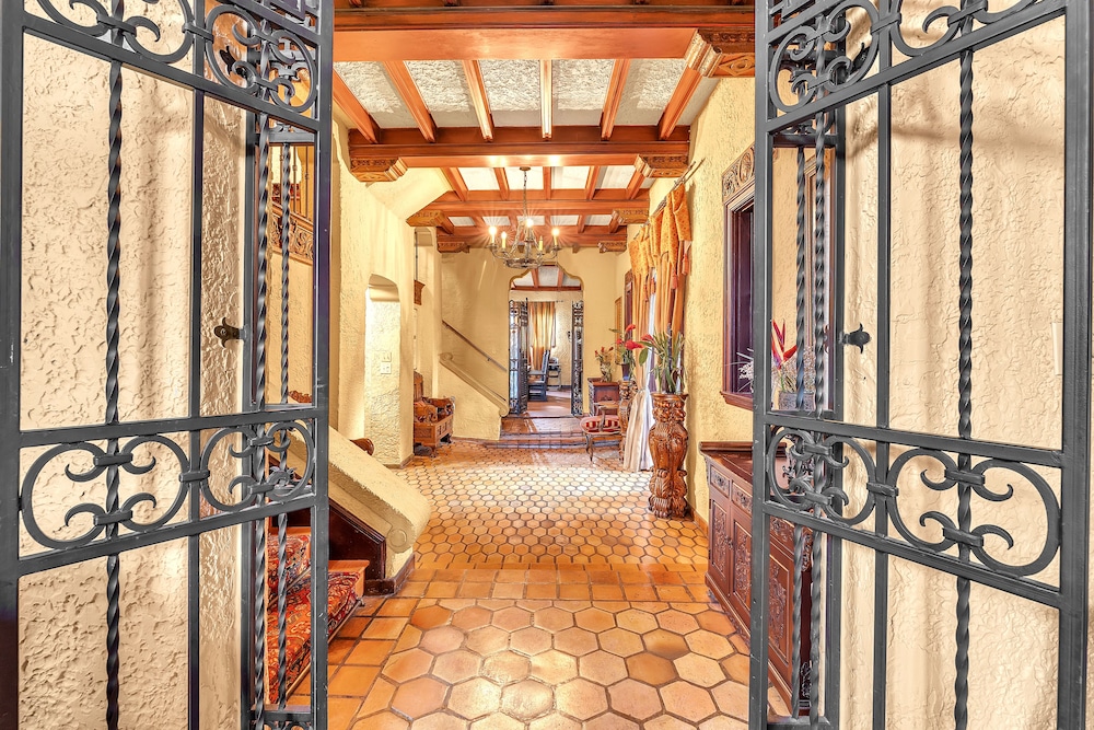 Young Mansion - photo 86