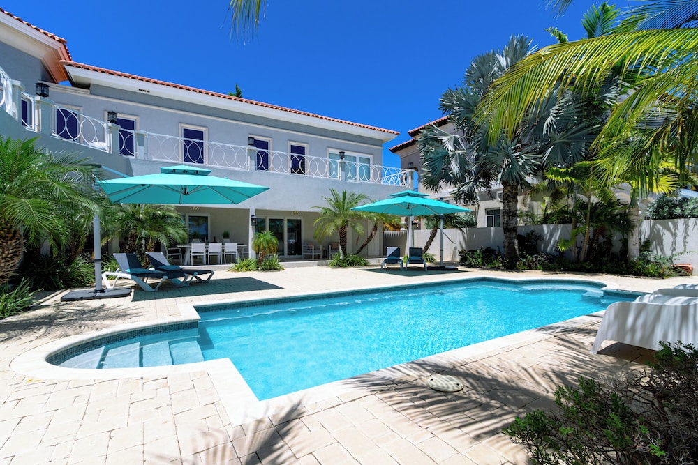 Opal 125 in Noord, Aruba