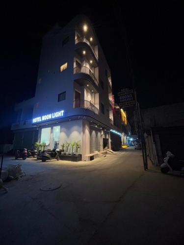 Hotel Moon Light
