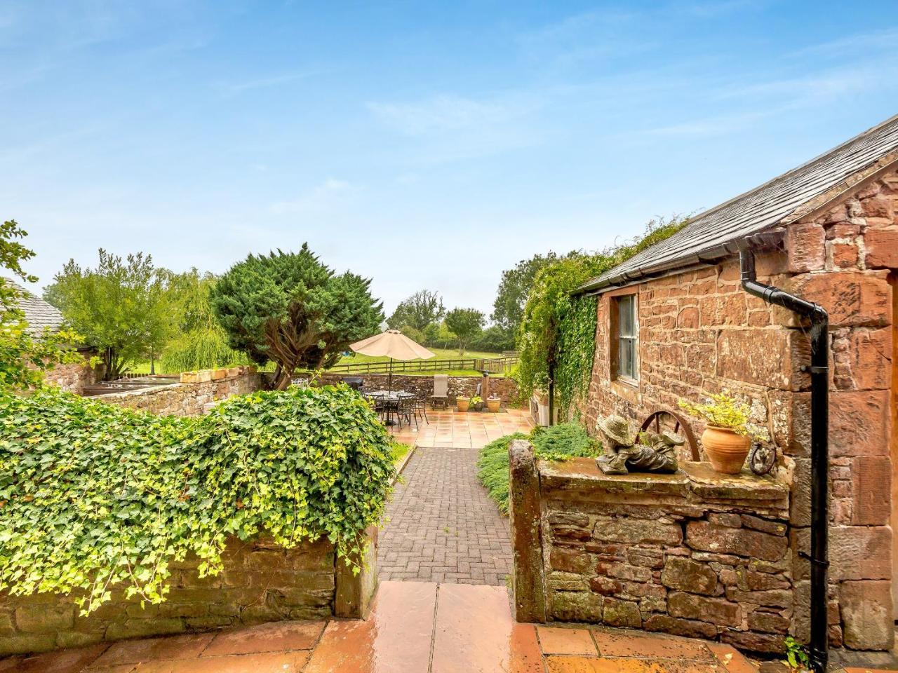 Halls Bank Farm — 4-Star Luxury Hotel in Bromfield, United Kingdom