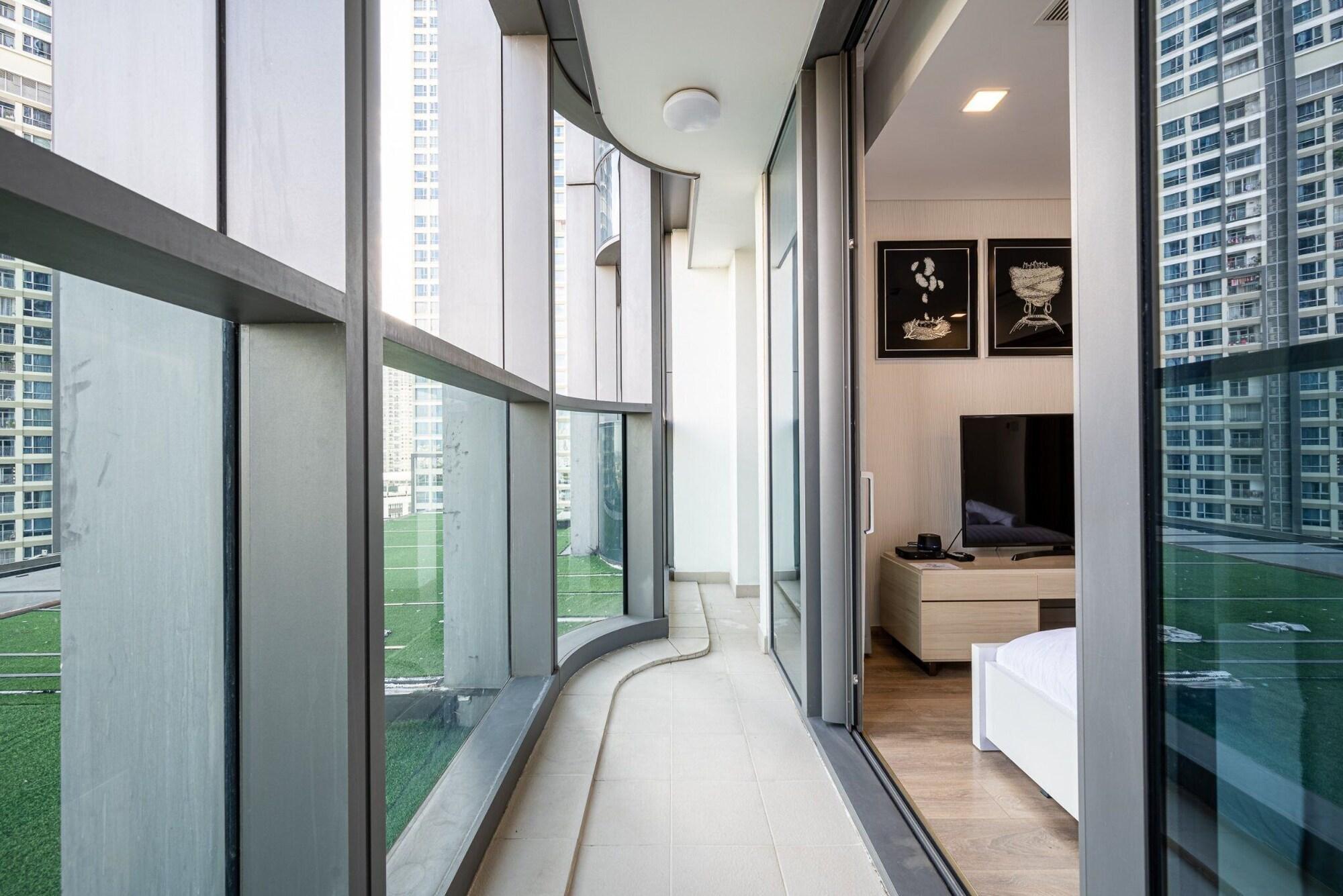 Free Airport Pickup Highfloor River City View in Ho Chi Minh City, Vietnam