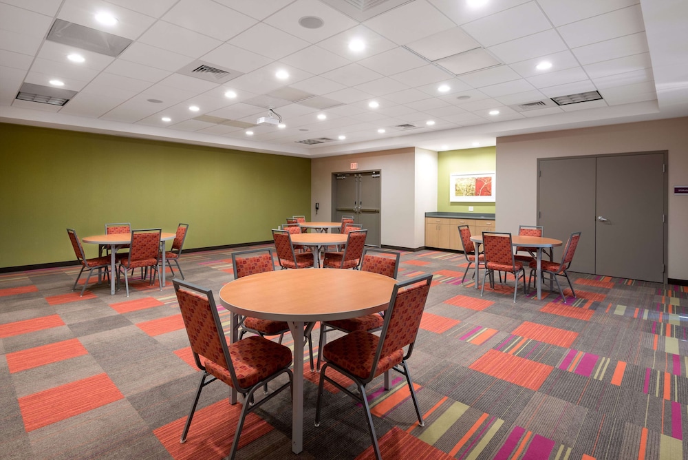 Home2 Suites by Hilton Charlotte University Research Park - photo 24