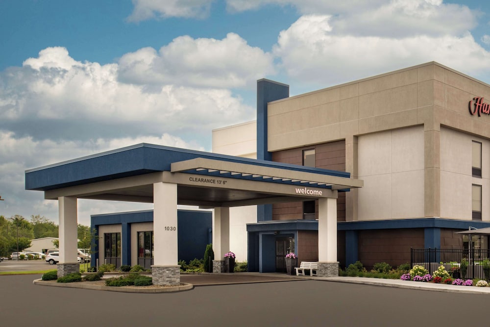 Hampton Inn Seekonk - photo 40