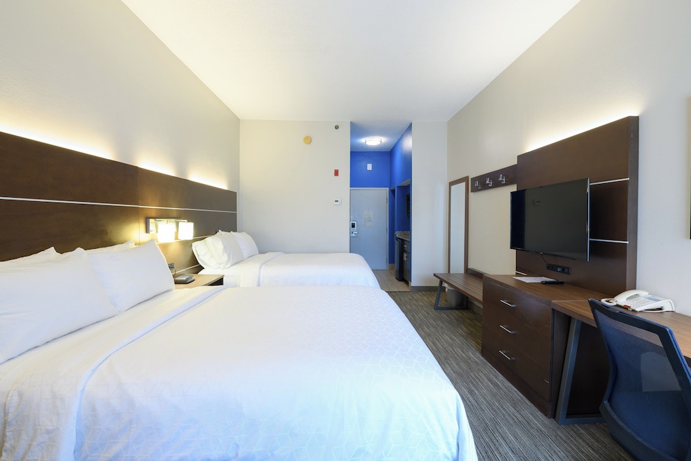 Holiday Inn Express Hotel & Suites Blythewood by IHG - photo 11