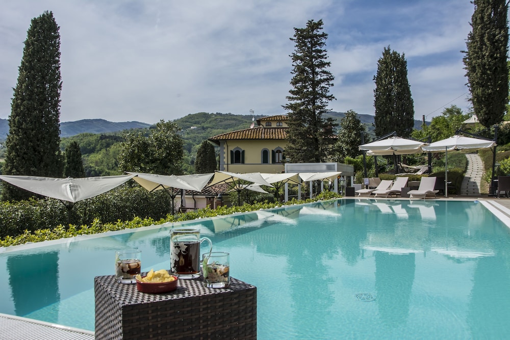 Villa Parri — 4-Star Luxury Hotel in Pistoia, Italy