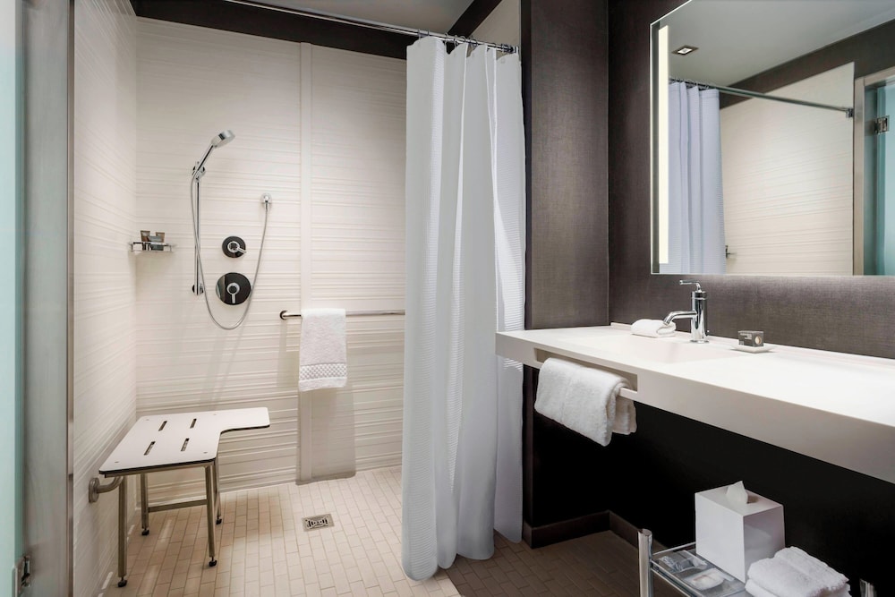 AC Hotel by Marriott Spartanburg - photo 16