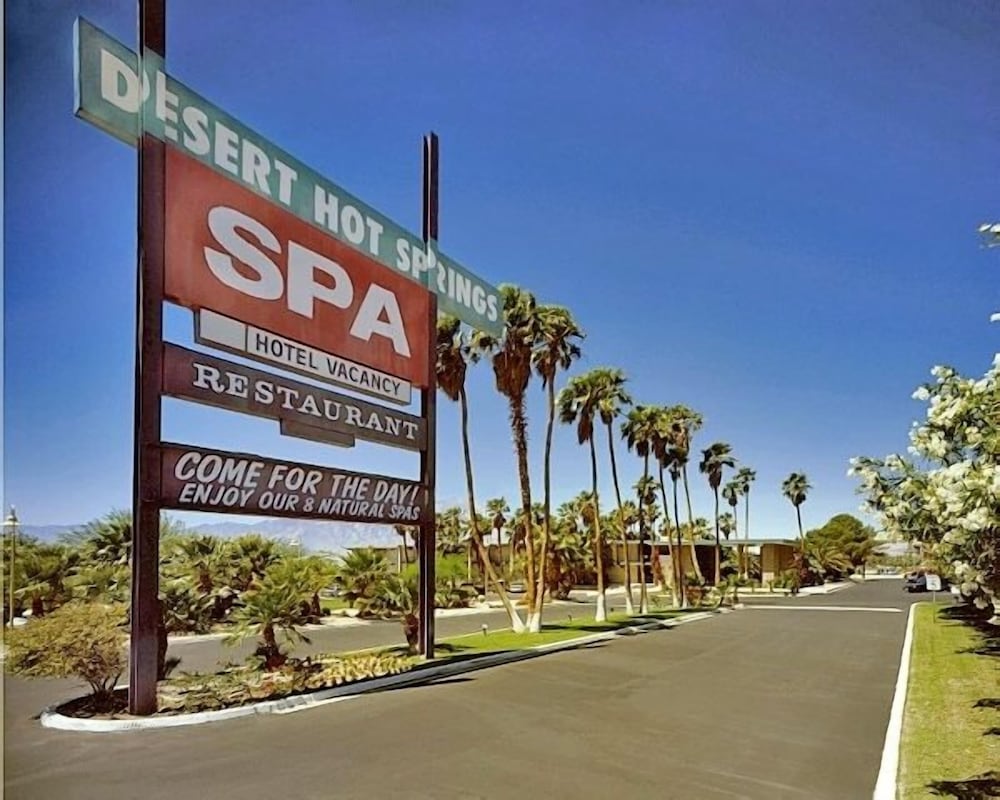 Desert Hot Springs Spa Hotel - photo 34