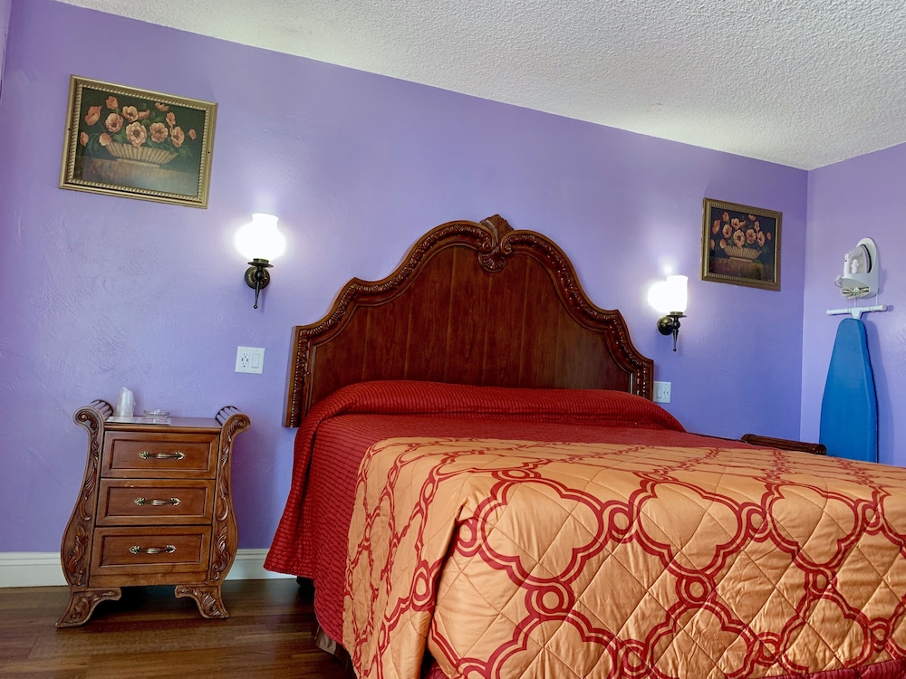 Walden Motel - photo 11