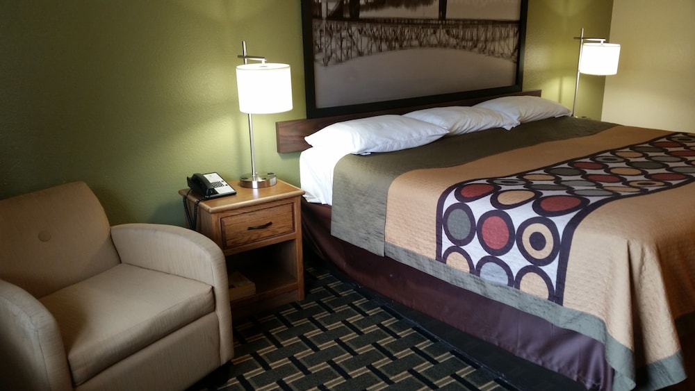 Super 8 by Wyndham Wheeling WV - photo 4