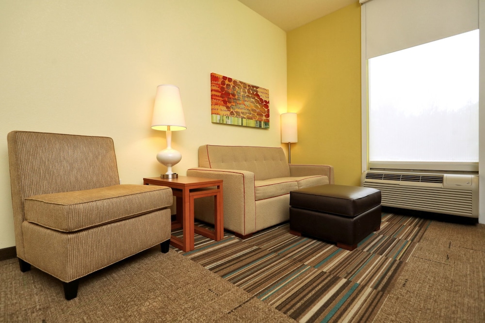 Home2 Suites by Hilton Erie PA - photo 18