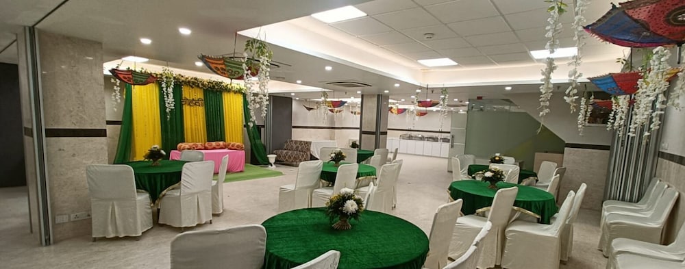 Iris Park Hotel - last minute hotel in New Delhi