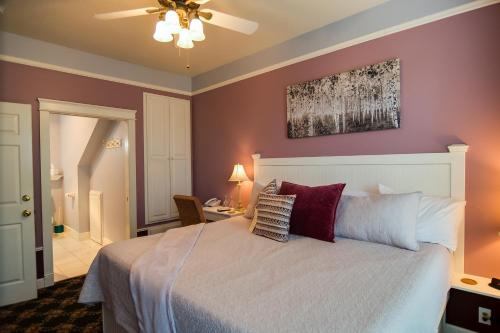 Campbell House Inn - photo 40