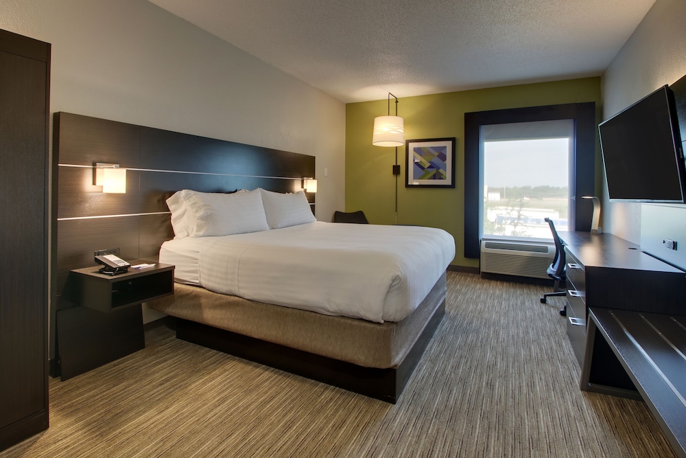 Holiday Inn Express & Suites Lebanon by IHG - photo 11