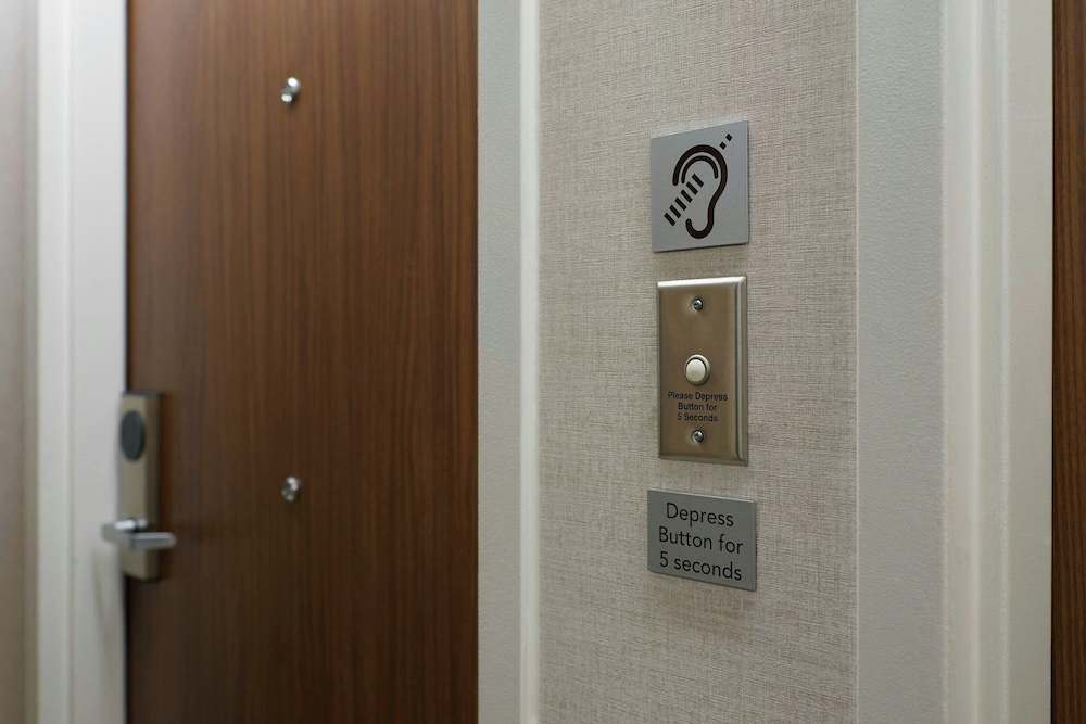Courtyard by Marriott Pasadena Old Town - photo 14