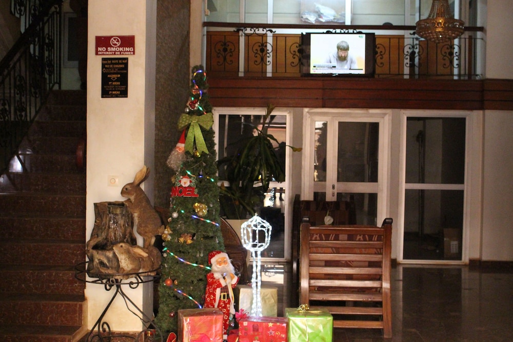 Hotel Mbouoh Star Palace — Dschang — photo 2