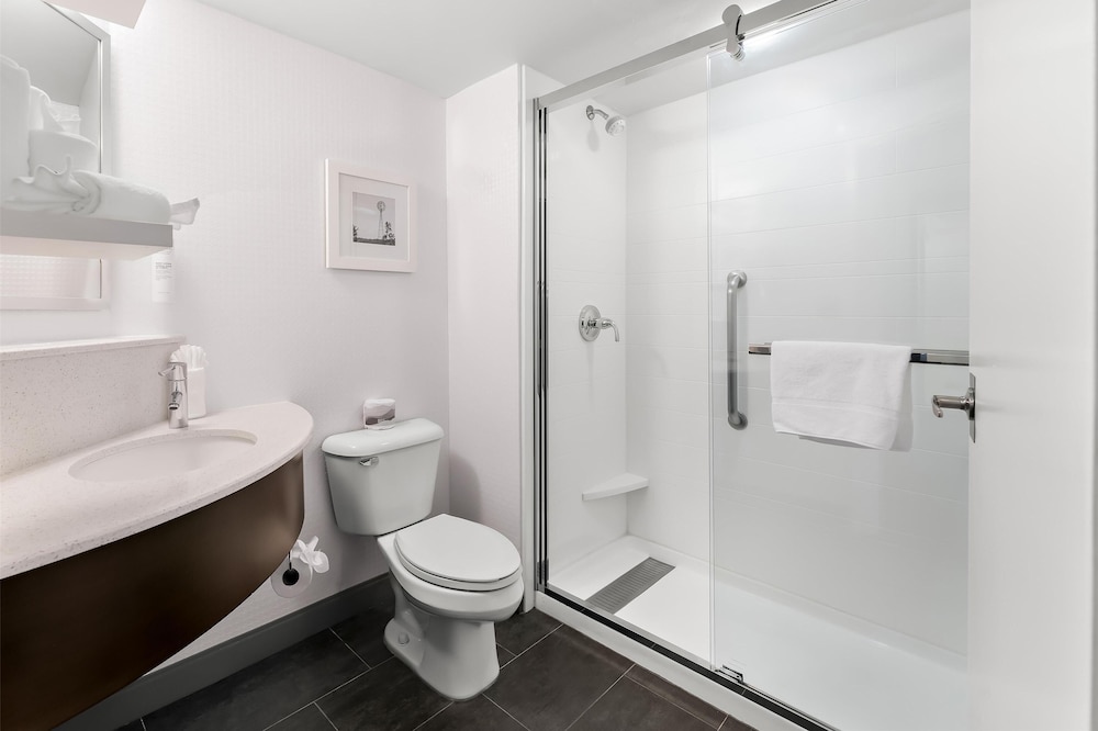 Hampton Inn & Suites Newtown - photo 119