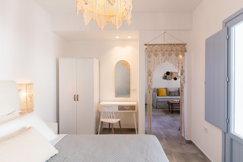 SantoRossa Luxury Villas — Emporio — photo 5