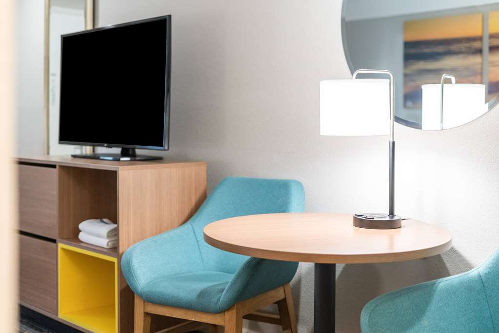 Days Inn by Wyndham San Diego Hotel Circle - photo 21