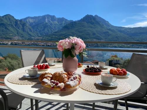 Elda Apartment with Garden And Lake View — 4-Star Luxury Hotel in Vassena, Italy