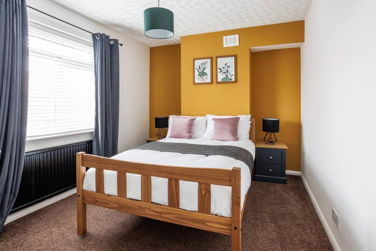 Enjoy a spacious 4 BR perfect big groups — 4-Star Luxury Hotel in Stockton-On-Tees, United Kingdom