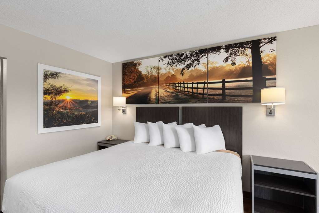 Days Inn by Wyndham Childersburg Sylacauga - photo 16