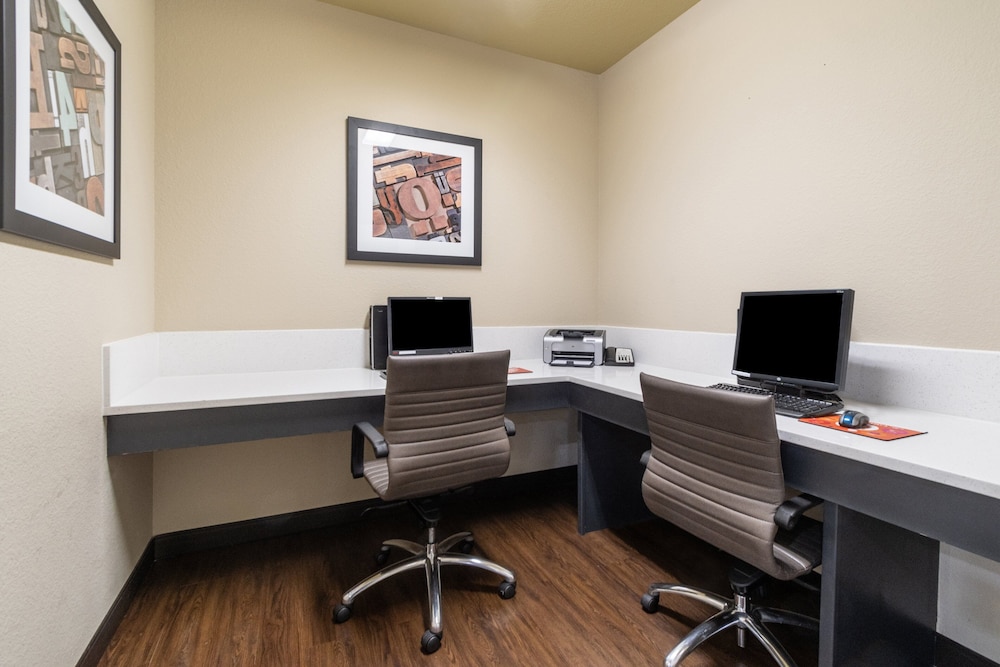 Candlewood Suites Portland Airport by IHG - photo 49