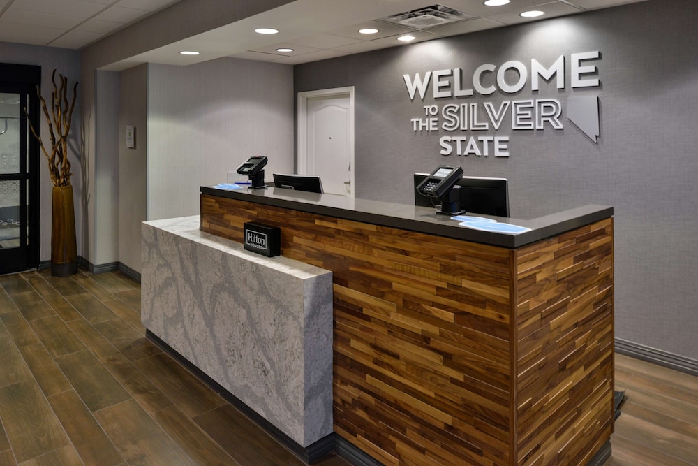 Hampton Inn & Suites Las Vegas Airport - photo 4
