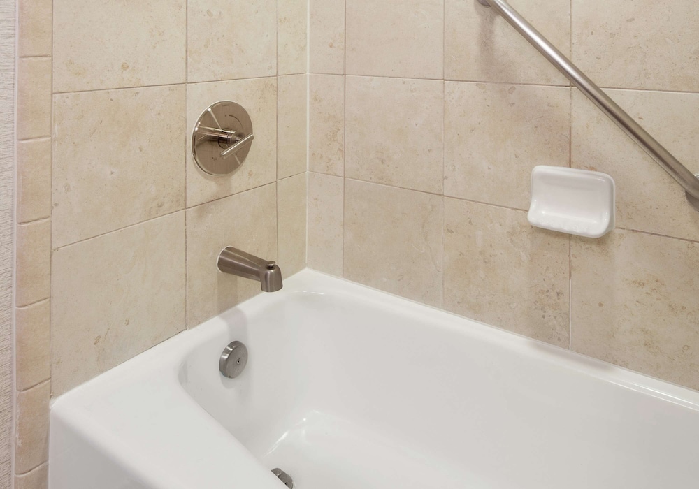 Embassy Suites by Hilton Austin Central - photo 20