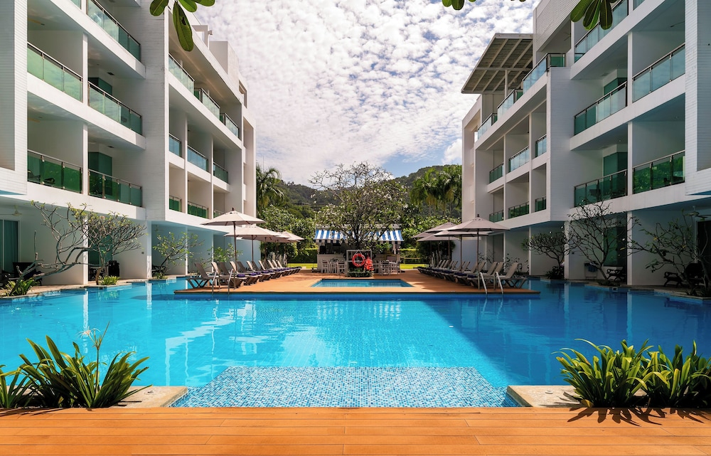The Old Phuket Karon Beach Resort — 4-Star Luxury Hotel in Phuket, Thailand