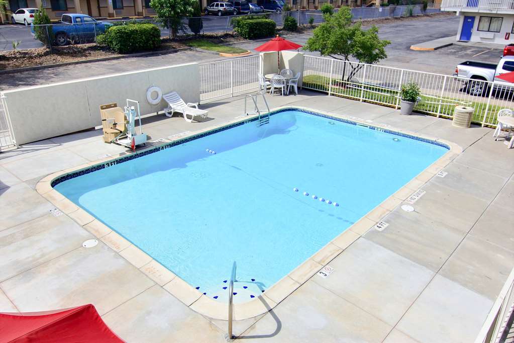 Motel 6 Kingsville TX - photo 11