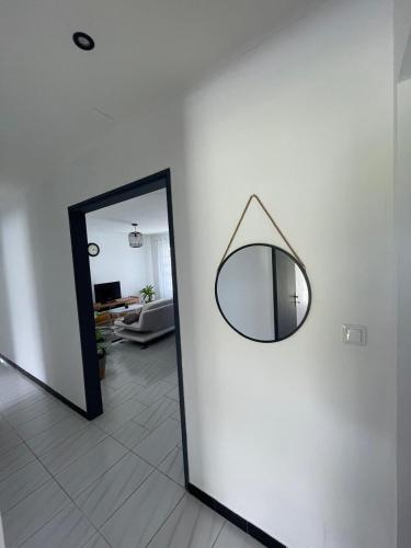 La Marceline in Unknown City, Réunion