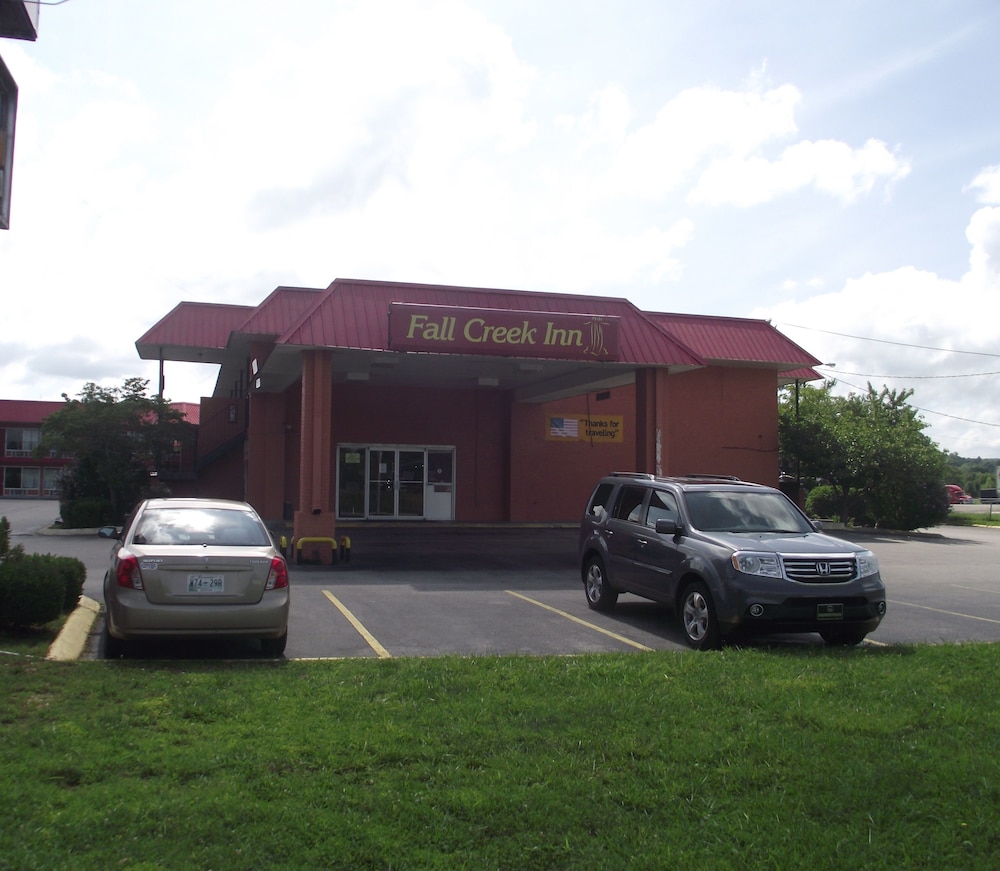 Suburban Studios Cookeville — Cookeville