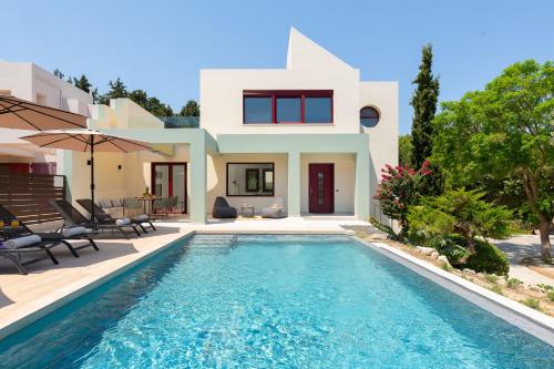 Villa Olive — 4-Star Luxury Hotel in Kallithea, Greece