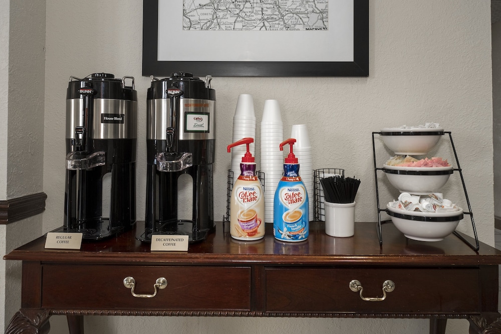 Red Roof Inn & Suites Newnan - photo 28