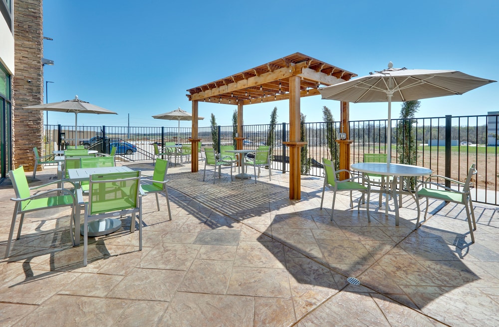 Holiday Inn Express & Suites Fort Worth North Northlake by IHG - photo 30