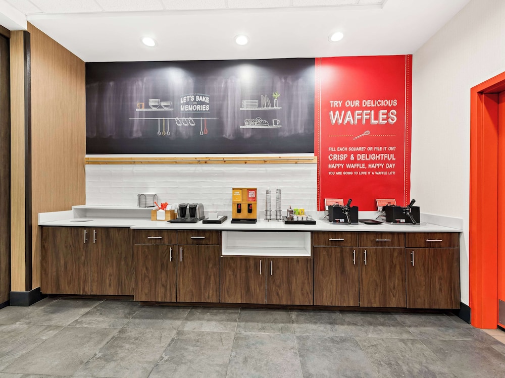 Hampton Inn Longview - photo 28