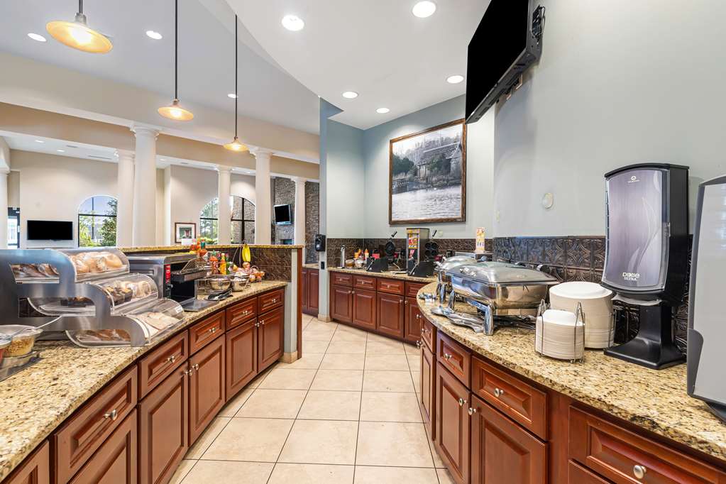 Best Western Plus Westgate Inn & Suites - photo 40