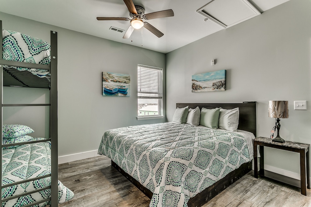 Together Resorts Cherry Grove Resort at 5401 A N Ocean Blvd - photo 4