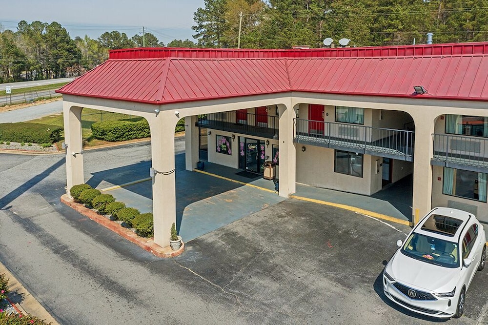 Regency Inn & Suites Macon - photo 2