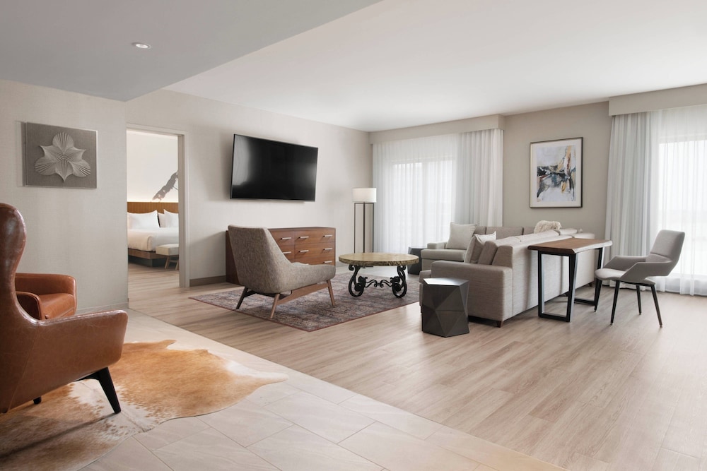 Marriott Dallas Allen Hotel & Convention Center - photo 29